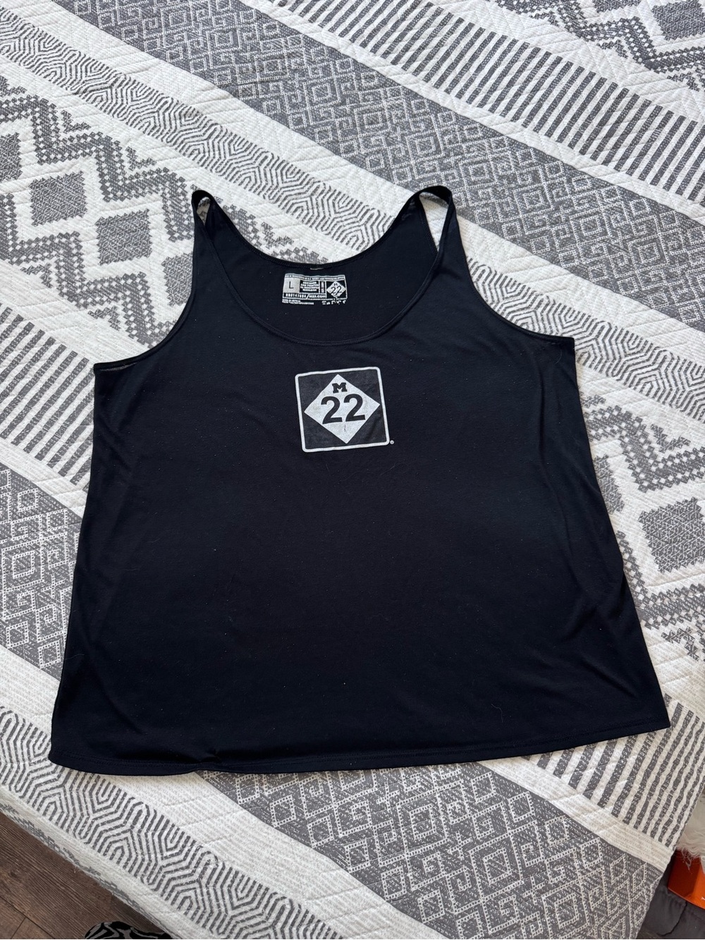 M22 Women’s Tank Large